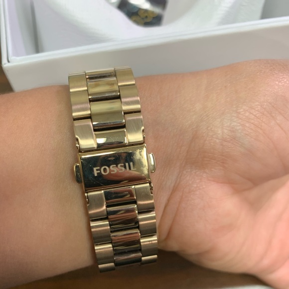 Fossil QVenture Gen3 SmartWatch-Gold/Link Bracelet - Picture 9 of 9